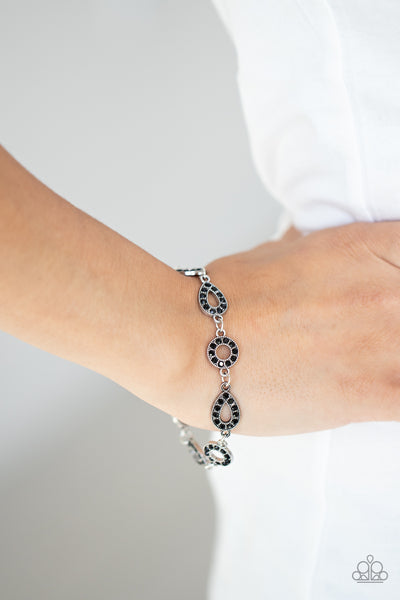 Paparazzi Royally Refined - Black Bracelet