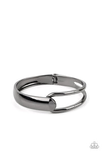 Paparazzi Couture-Clutcher - Black Bracelet