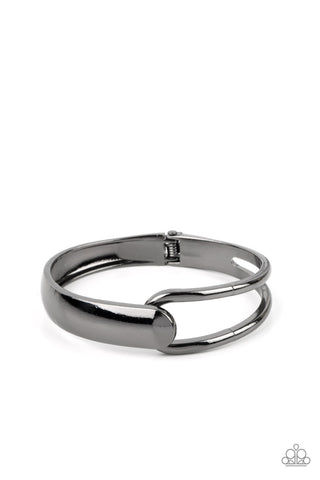 Paparazzi Couture-Clutcher - Black Bracelet