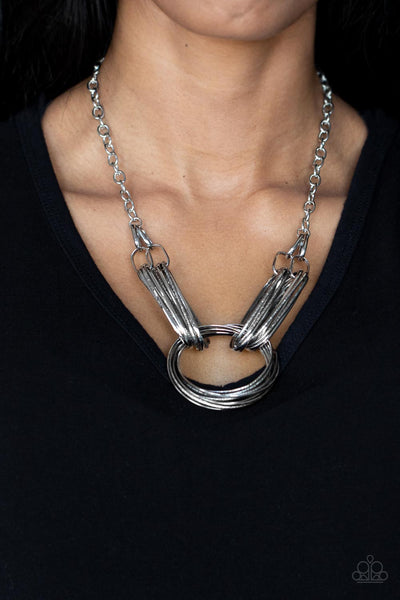 Paparazzi Lip Sync Links - Silver Necklace