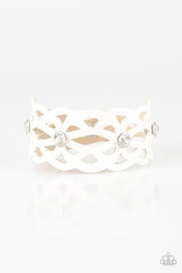 Paparazzi Runaway Radiance - White
