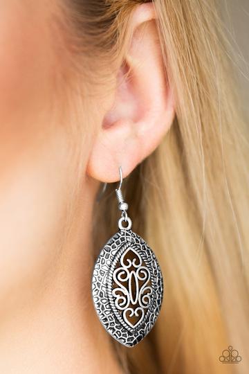 Paparazzi Tribal Tribute - Silver