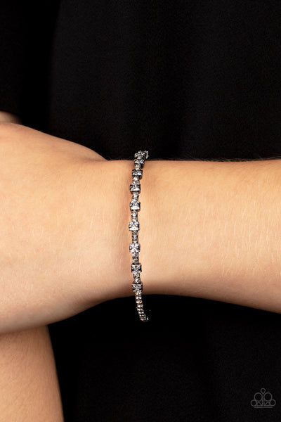 Paparazzi Timelessly Tiny - Black Bracelet