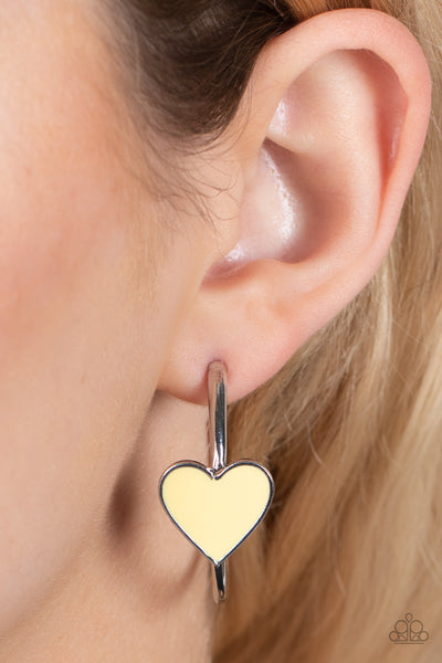 Paparazzi Paparazzi Kiss Up - Yellow Earrings