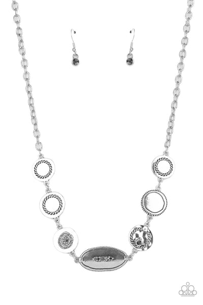 Paparazzi Uniquely Unconventional - Silver Necklace