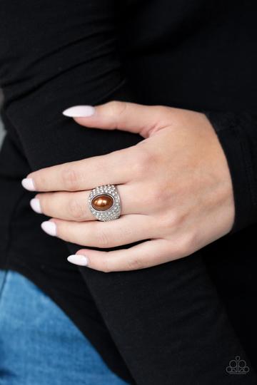 Paparazzi Glittering Go-Getter - Brown