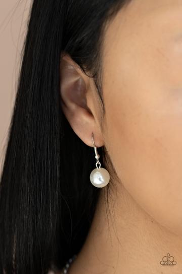Paparazzi Prized Pearls - White