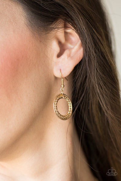 Paparazzi Savagely She Wolf - Gold Necklace