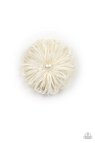 Paparazzi Boisterous Buttercups - White