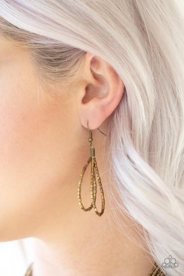 Paparazzi Knotted Knockout - Brass