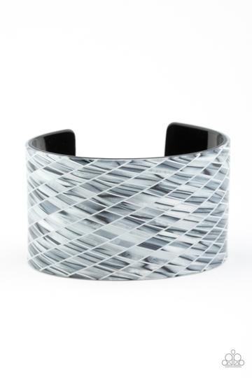 Paparazzi Vogue Revamp - Silver