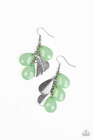 Paparazzi Seaside Stunner - Green