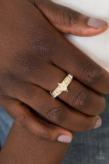 Paparazzi Elegantly Ever After - Gold