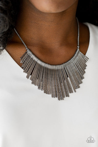 Paparazzi Metallic Mane - Black