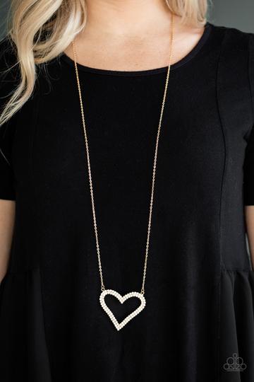 Paparazzi Pull Some HEART-strings - Gold