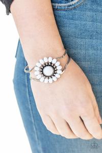 Paparazzi Posy Pop - White