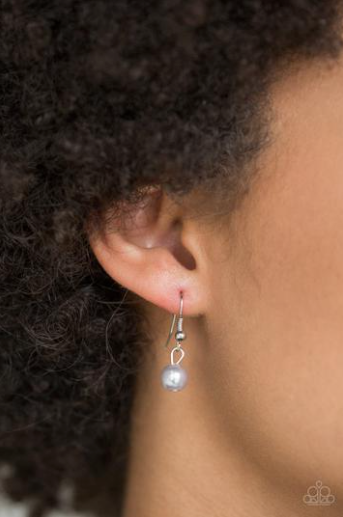 Paparazzi Pearl Pageant - Silver