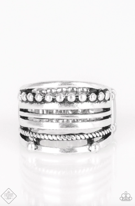 Paparazzi The STEEL of Night – Silver Ring