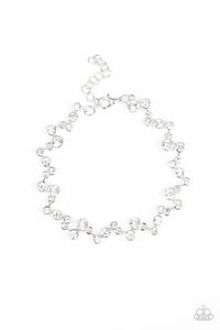 Paparazzi Starlit Stunner - White