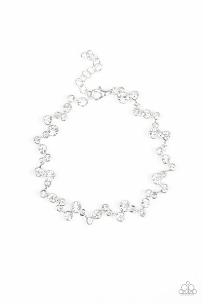 Paparazzi Starlit Stunner - White