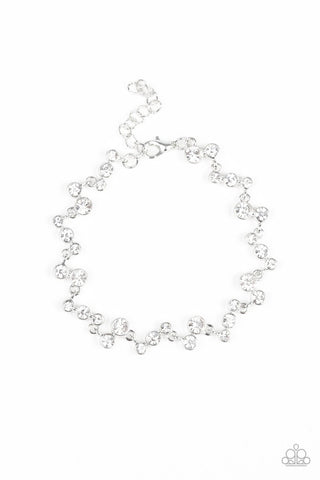 Paparazzi Starlit Stunner - White