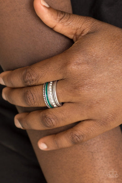Paparazzi Rich Rogue - Green Ring