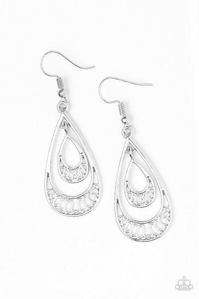 Paparazzi REIGNed Out - Silver Earrings