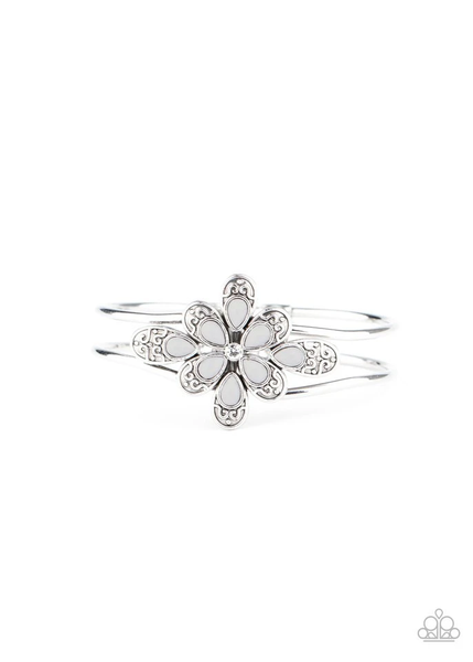Paparazzi Go With The FLORALS - Silver