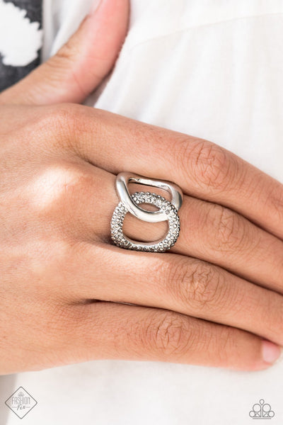 Paparazzi Unbreakable Bond - Silver Ring
