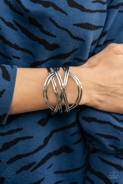 Paparazzi Hautely Hammered - Silver Bracelet