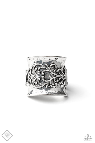 Paparazzi Me, Myself, and IVY - Silver Ring