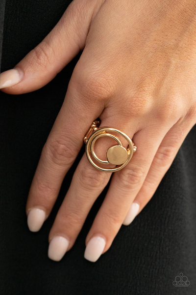 Paparazzi Edgy Eclipse - Gold