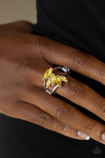Paparazzi Rhinestone Stunner - Yellow