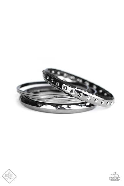 Paparazzi Revved Up Rhinestones - Black
