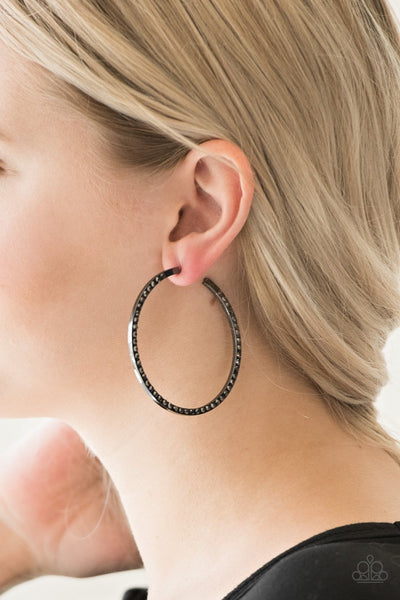 Paparazzi Dangerously Dynamic - Black Earrings
