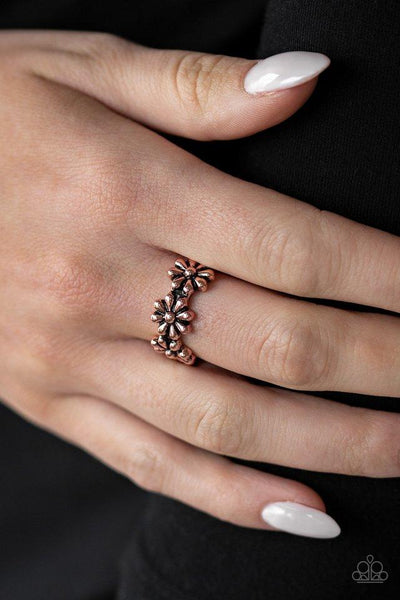 Paparazzi Daisy Dapper - Copper Ring