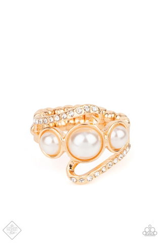 Paparazzi Posh Progression - Gold Ring