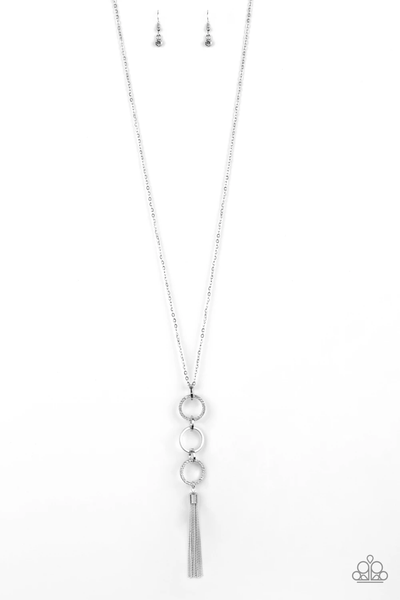 Paparazzi Diva In Diamonds - White Necklace