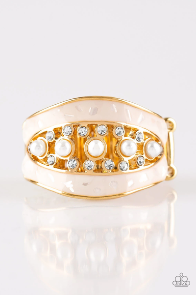 Paparazzi Royal Treasury - Gold Ring