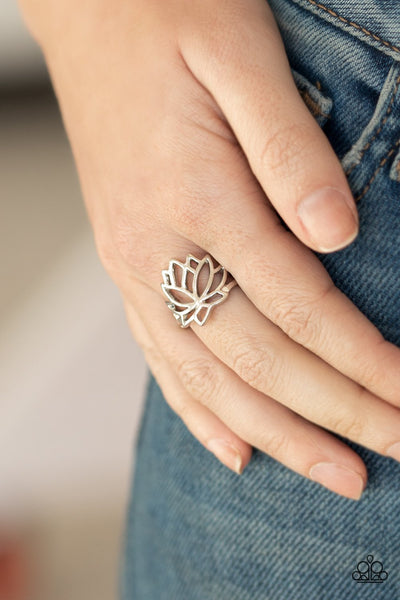Paparazzi Lotus Lover - Silver Ring