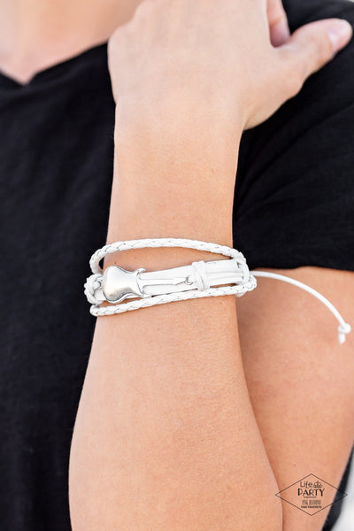 Paparazzi Lead Guitar - White Bracelet